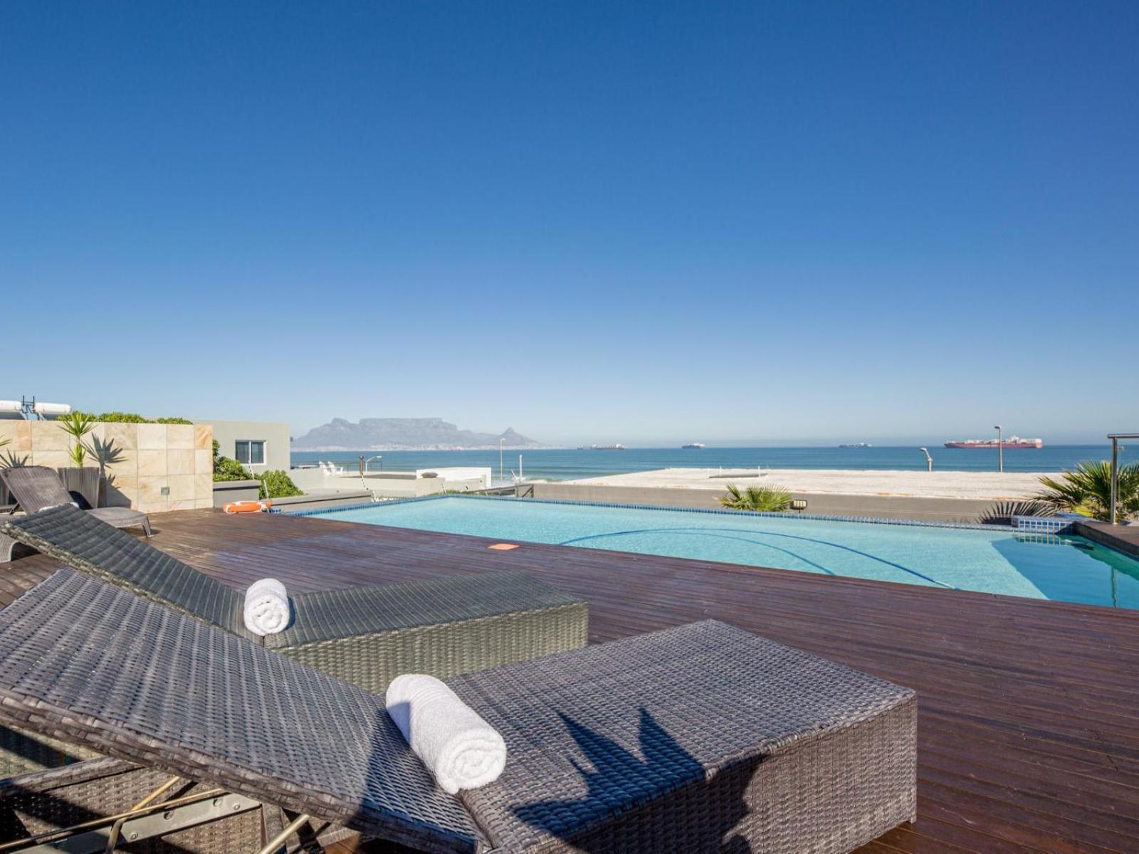 Infinity Self Catering Apartments Bloubergstrand Esterno foto